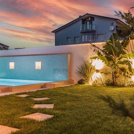 Villa Elena: Seaside Luxury with Whirlpool and Brijuni Islands View Fazana Exterior photo