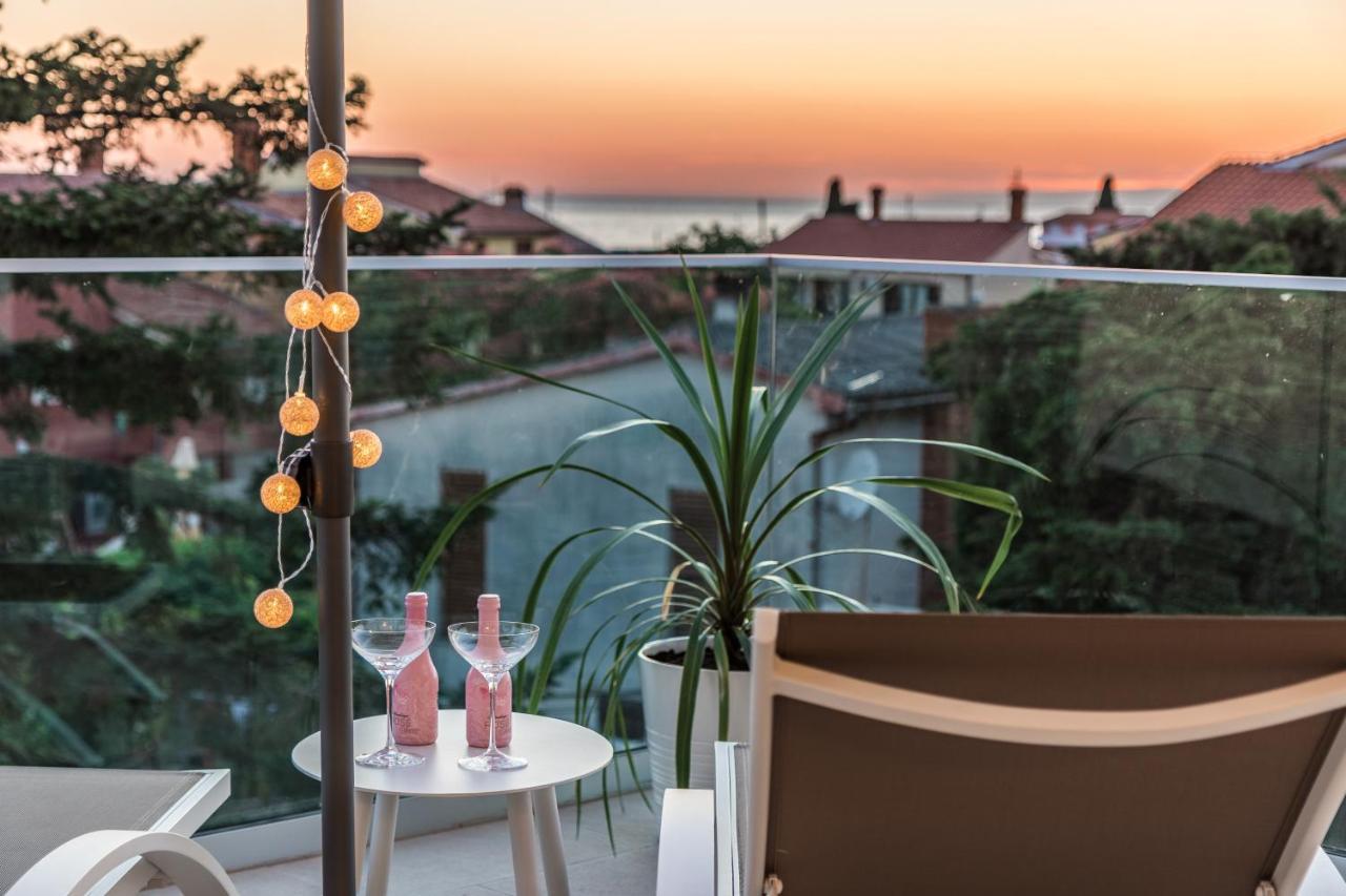 Villa Elena: Seaside Luxury with Whirlpool and Brijuni Islands View Fazana Exterior photo