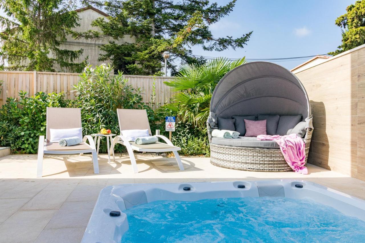 Villa Elena: Seaside Luxury with Whirlpool and Brijuni Islands View Fazana Exterior photo